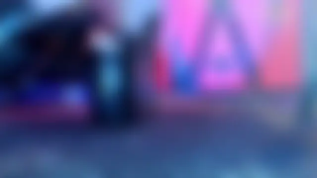 MonicaMaxwel's Live Chat Room