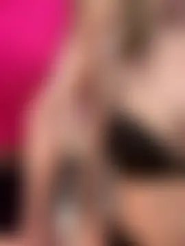 SweetCupcaks' Live Chat Room