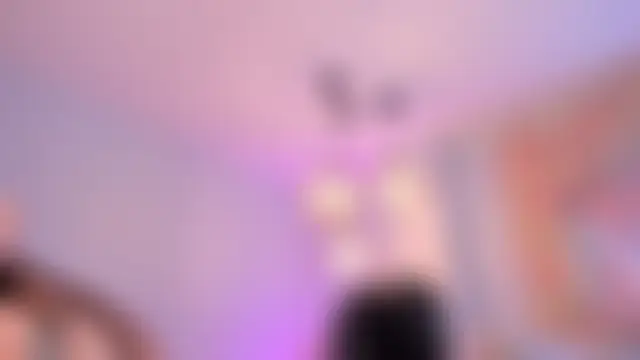 SarahRhodes_: онлайн-чат