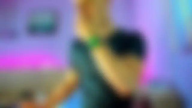 Shestifold_ Live Chatrum