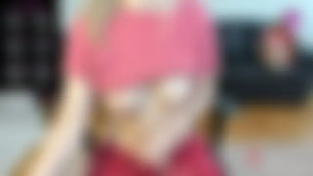 غرفة دردشة HornyNalia المباشرة