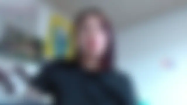 ZoeBakers_ Live chatroom