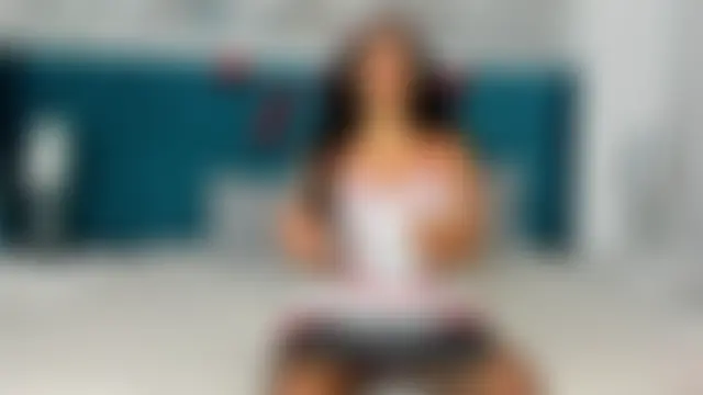 غرفة دردشة TaniiaCoors المباشرة