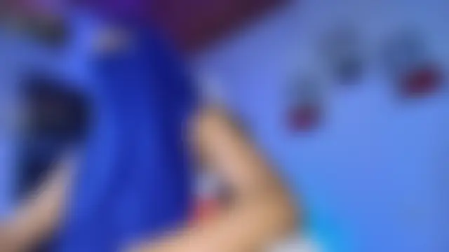 julieta_glow's Webcam Show