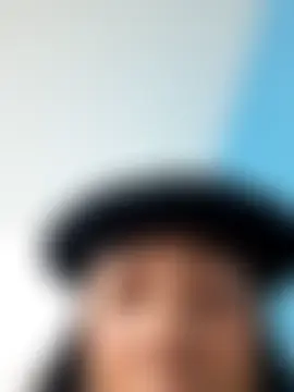 Zafiro_glow's Live Chat Room