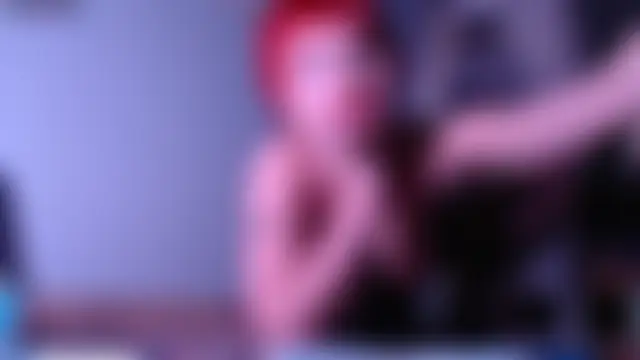 Seks show uživo modela RubyLynxx na kameri