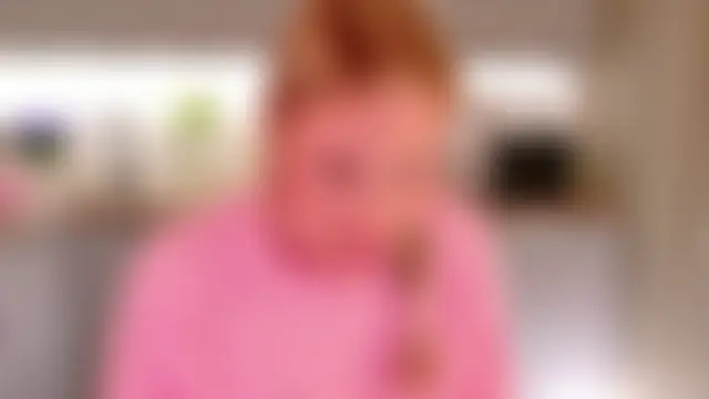 غرفة دردشة Veronika_Mitchel المباشرة