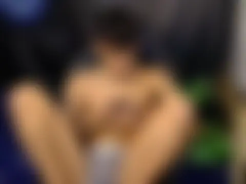 hugekenbigcock Adlı Modelin Canlı Sohbet Odası