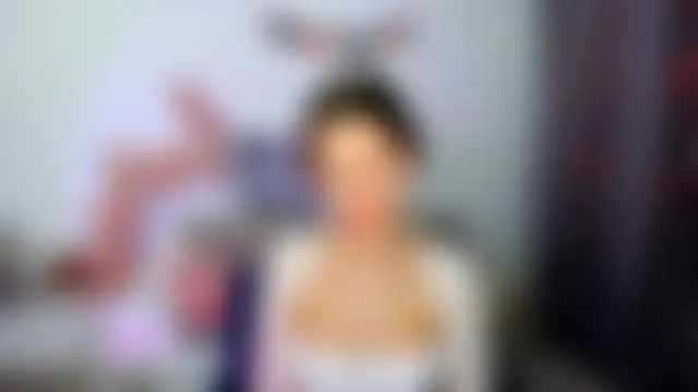 NaturalBeaty: απευθείας σέξι σόου στην κάμερα