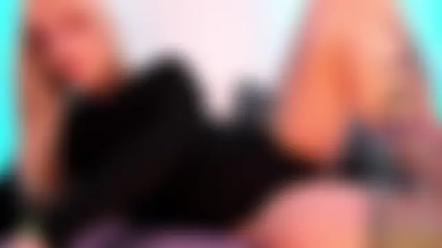 Pokazy przed seks kamerką na żywo – RoxyTaylon