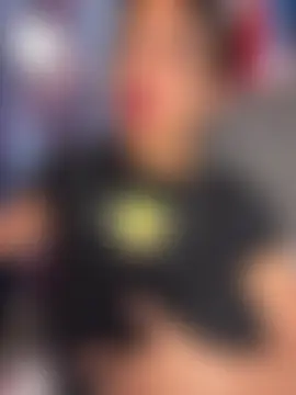 غرفة دردشة Im_Little المباشرة