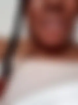 Seks show uživo modela HONEYSWEETS_LIVE na kameri