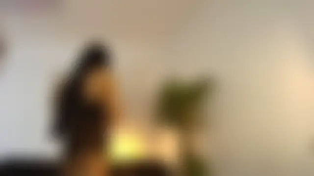 lucianaglow_: онлайн-чат