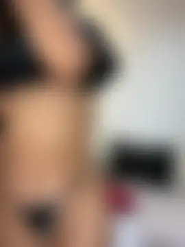 KatThomas élő chatszobája