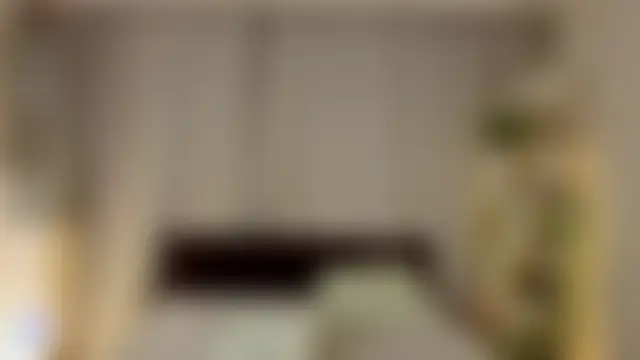 FreedaKulow élő chatszobája