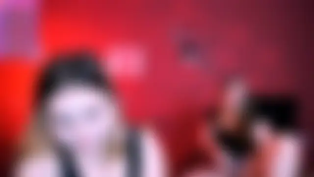 dina_bloom_ élő chatszobája