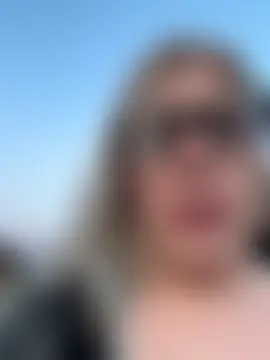 EvaWelly 现场性爱视讯表演