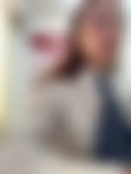 Emily-7_ Live seks camshow