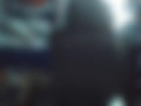 Sala de chat en directo de ValuedConcept687