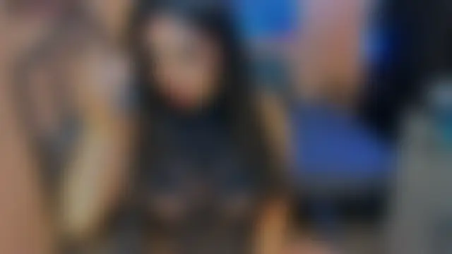 BarbieHugeCockTS 现场性爱视讯表演