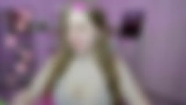 Megan_Violer Adlı Modelin Canlı Sohbet Odası