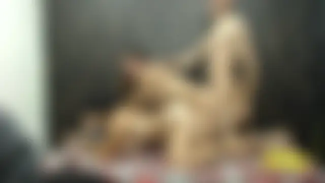 عرض كام AwesomeSexParty الجنسي المباشر