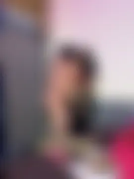 item_GirI élő chatszobája