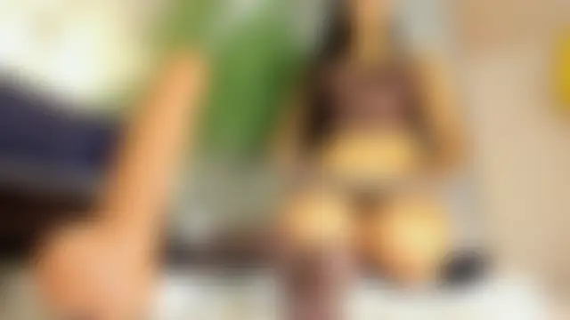 Juli_Casanovan Live chat-huone