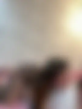 Ponthip: απευθείας σέξι σόου στην κάμερα