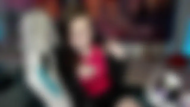 Pokój czatu na żywo – KiraDuvall