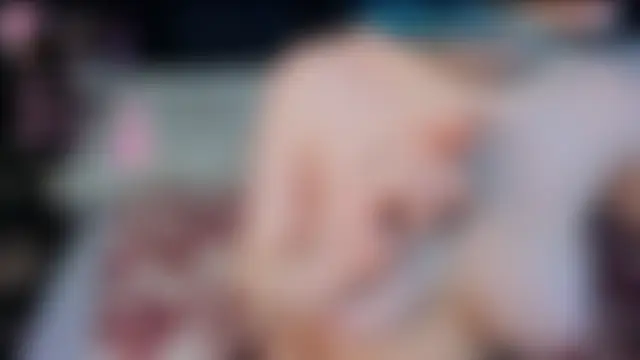 Lily_Monsoon – Naživo chatovacia miestnosť