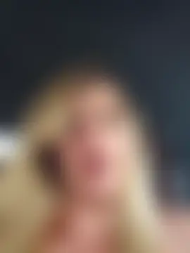 SheIsSomething Live Sex Cam Show