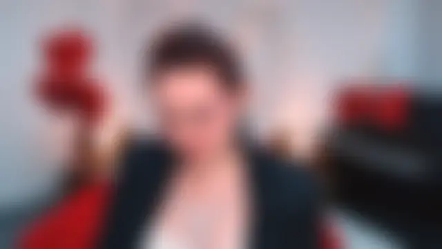 Hennessy_bunny – Naživo chatovacia miestnosť