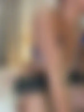 zafiro_mo0n – Naživo chatovacia miestnosť