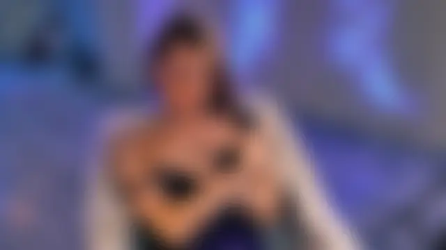 Arielle__03 Adlı Modelin Canlı Sohbet Odası