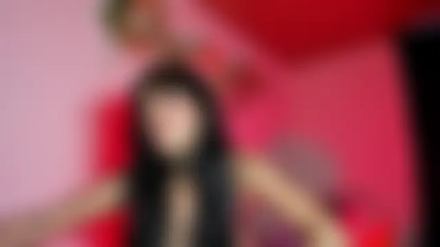 miku_st élő chatszobája