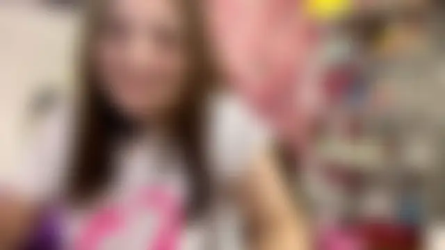 TraciBallena élő chatszobája