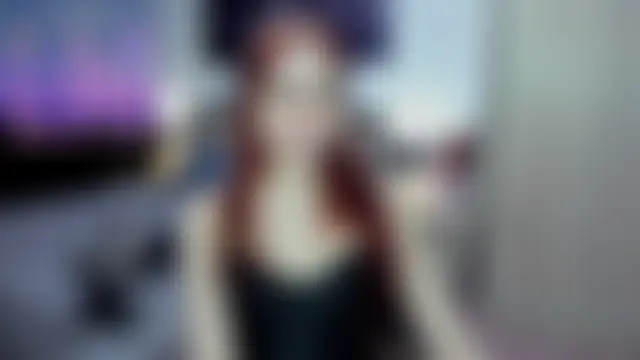 AdrianWild Adlı Modelin Canlı Sohbet Odası