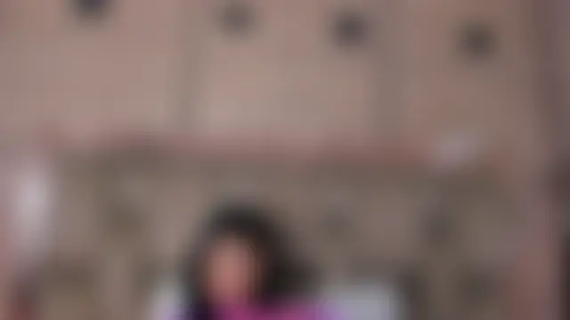 karol_lewiss live-chat rom