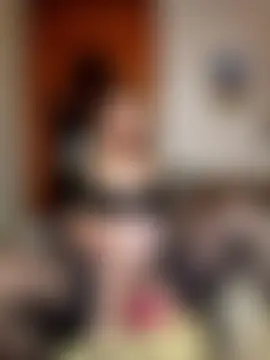 Živá chatovací místnost ImyoursLilu32