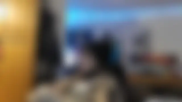 maestroboris95's Live Chat Room