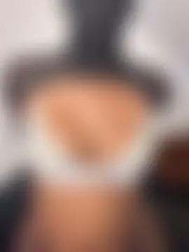 KiaraAmara's Live XXX Chat