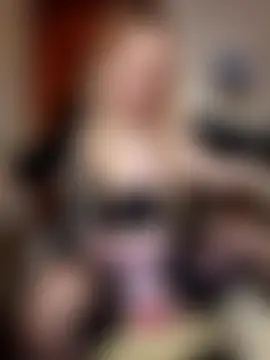 Pokazy przed seks kamerką na żywo – ImyoursLilu32