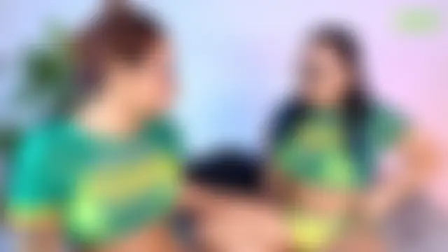 Chatroom XXX en direct de Jules_n_Gia