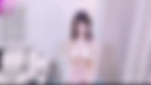 xiaoxi---n's Webcam Show