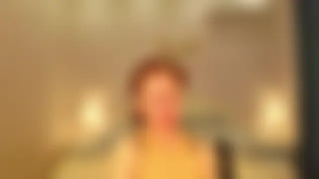 LioraWeiss: δωμάτιο απευθείας συνομιλίας