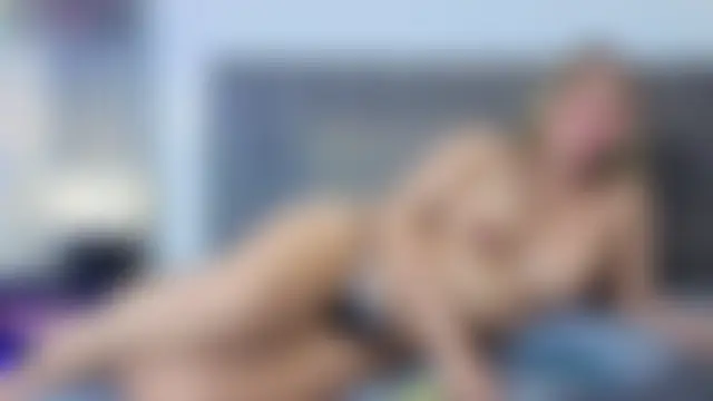 Ema_Stone65's Live Webcam Chat