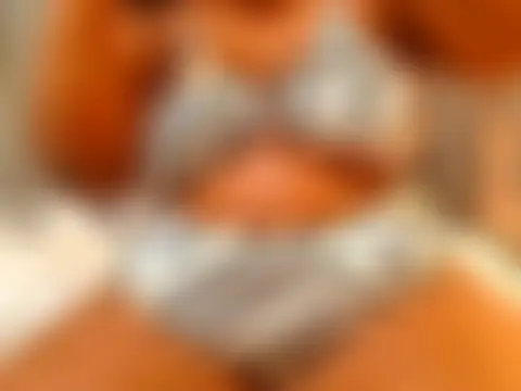 ROYALASS25's Live XXX Chat