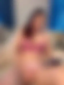 YourQueen18's Live XXX Chat