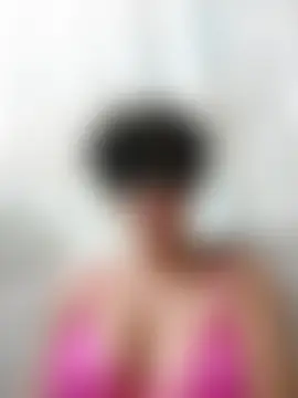 LightedWoman Chat Room in diretta